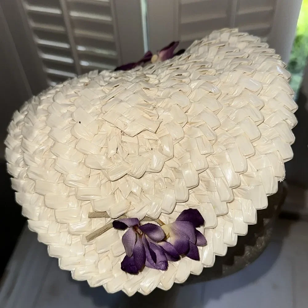 Vintage 50s/60s Jean Allen of Gage Cream Woven Hat with Purple Floral Detailing‎ - Picture 5 of 7